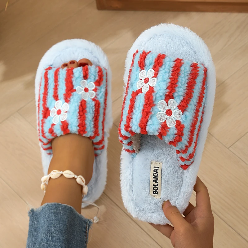 Chinelo Feminino de Pelúcia co - Embroidery Embellishments avaliação e preço
